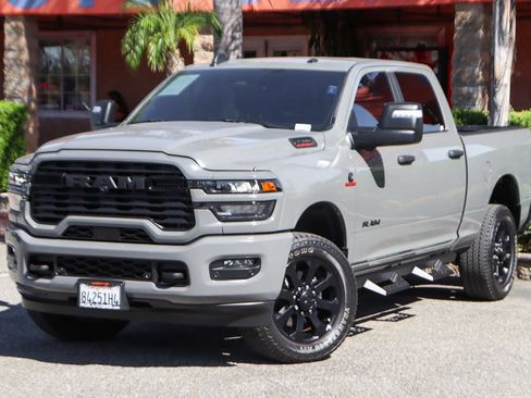 Used 2026 RAM 2500 Big Horn AWD/4WD image 4