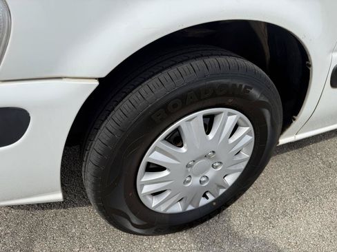 Used 2004 Chevrolet Venture Extended FWD image 9