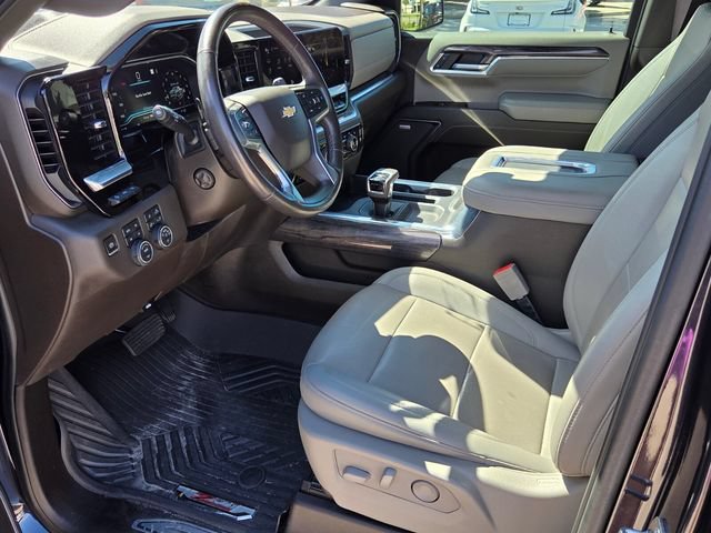 Used 2022 Chevrolet Silverado 1500 LTZ w/ LTZ Premium Package AWD/4WD image 8