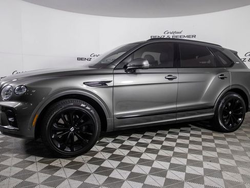 Used 2022 Bentley Bentayga image 5