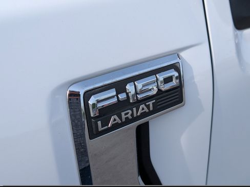 Used 2022 Ford F150 Lariat w/ Equipment Group 501A Mid image 10