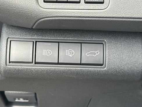 Certified 2026 Toyota bZ FWD image 33