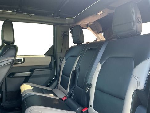 Used 2024 Ford Bronco Wildtrak AWD/4WD image 13