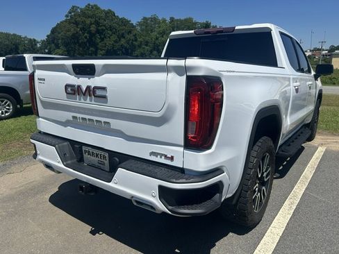 Used 2023 GMC Sierra 1500 AT4 w/ AT4 Premium Package AWD/4WD image 3