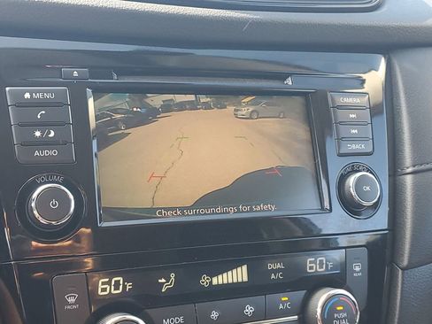Certified 2020 Nissan Rogue SV FWD image 28