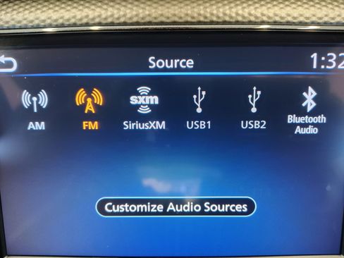 Used 2023 Nissan Kicks SV image 3