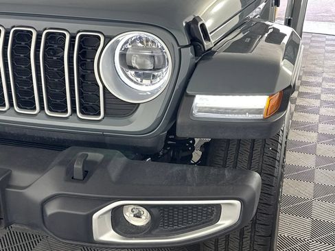 Certified 2025 Jeep Wrangler Unlimited Sahara AWD/4WD image 50