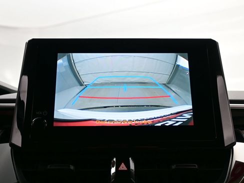 Used 2026 Toyota Corolla LE FWD image 17