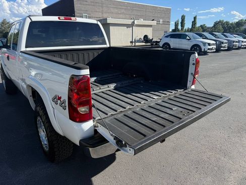 Used 2003 Chevrolet Silverado 2500 LS AWD/4WD image 13