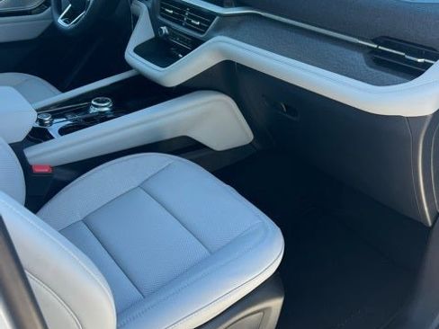 New 2026 Ford Explorer Platinum w/ LUX Leather Package image 18