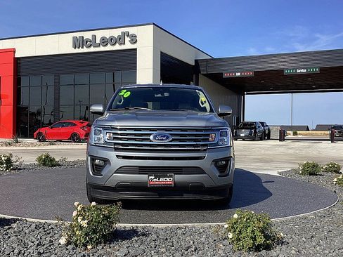 Used 2020 Ford Expedition XLT w/ Equipment Group 201A image 2