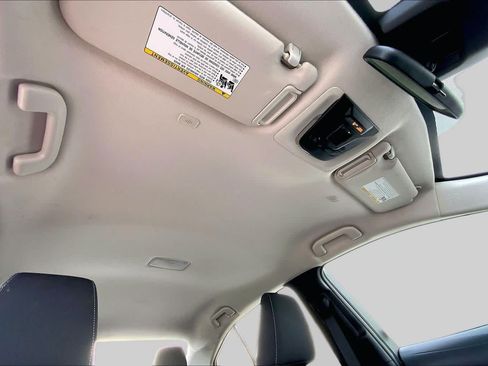 Used 2025 Toyota Corolla LE FWD image 14