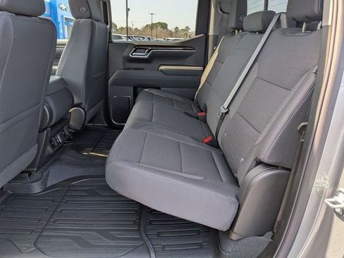 New 2026 GMC Sierra 1500 SLE image 29
