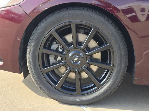 Used 2018 Lincoln Continental Reserve w/ Rear-seat Package image 28