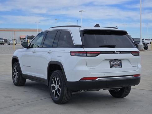 New 2025 Jeep Grand Cherokee Limited w/ Luxury Tech Group II image 4