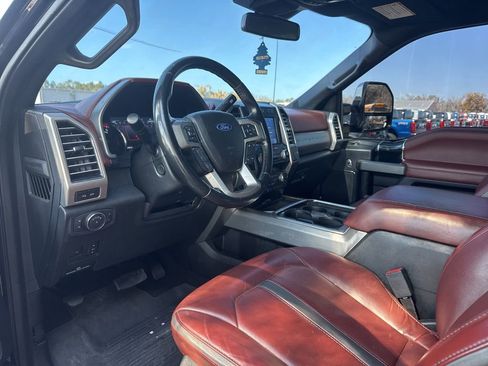 Used 2020 Ford F350 Platinum image 10