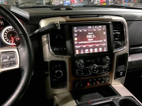 Used 2015 RAM 2500 Laramie w/ Black Appearance Group image 7