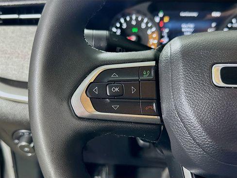 Used 2024 Jeep Compass Latitude image 22