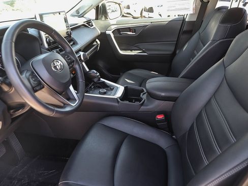 Certified 2022 Toyota RAV4 XLE Premium AWD/4WD image 17