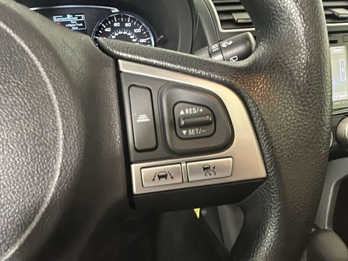 Used 2017 Subaru Forester 2.5i Premium AWD/4WD image 21