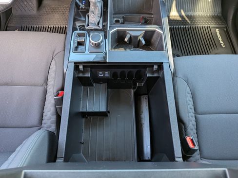 Used 2022 Toyota Tundra SR5 w/ SR5 Convenience Package image 30