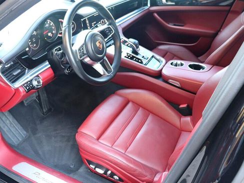 Used 2017 Porsche Panamera image 9