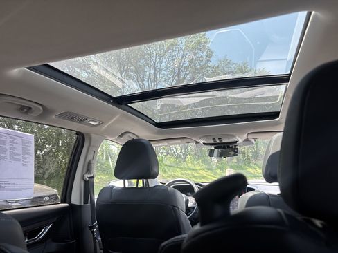 Certified 2023 Subaru Ascent Touring AWD/4WD image 5
