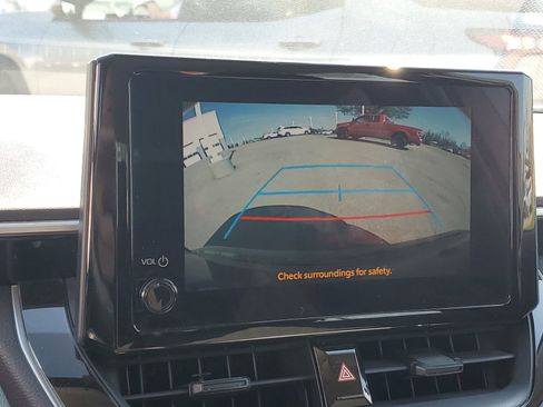 Used 2024 Toyota Corolla LE image 27