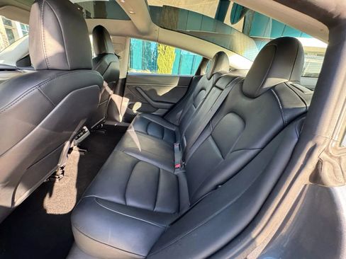 Used 2022 Tesla Model 3 Long Range AWD/4WD image 18