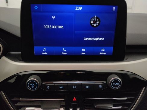 Used 2021 Ford Escape SE image 25