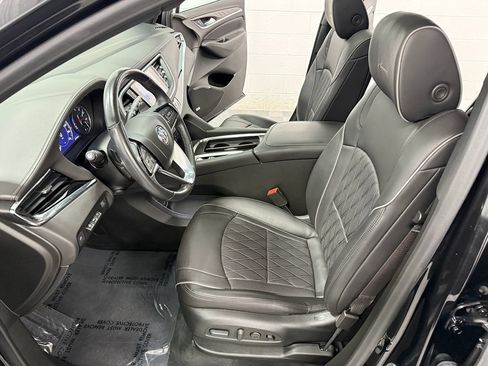 Used 2024 Buick Enclave Avenir w/ Avenir Technology Package AWD/4WD image 12