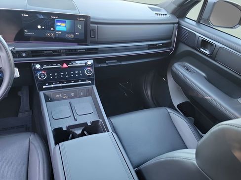 Used 2025 Hyundai Santa Fe Calligraphy image 20