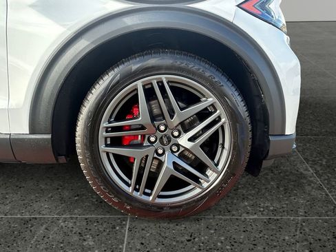 Used 2025 Ford Explorer ST image 9