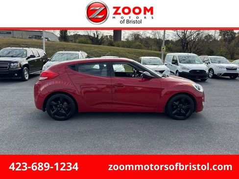 Used 2013 Hyundai Veloster w/ Style Pkg FWD image 1
