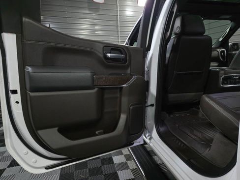 Used 2019 GMC Sierra 1500 Denali w/ Denali Ultimate Package image 39