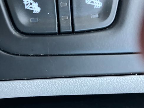 Used 2023 GMC Terrain SLE w/ Driver Convenience Package image 29