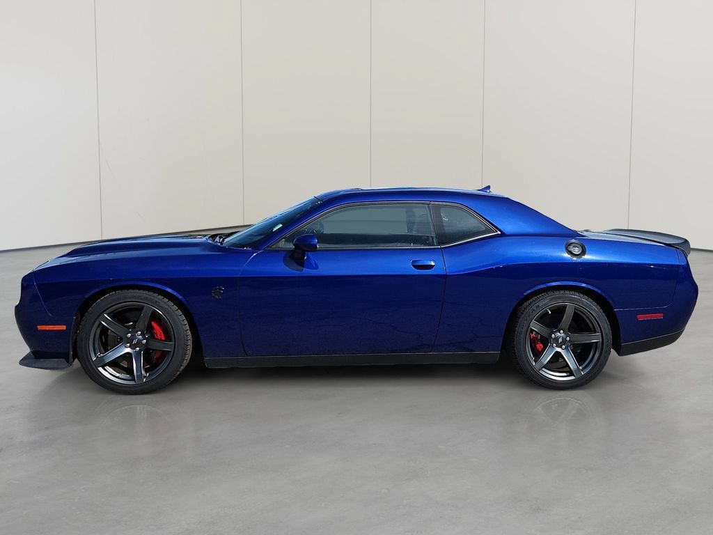 Used 2022 Dodge Challenger SRT Hellcat RWD image 2