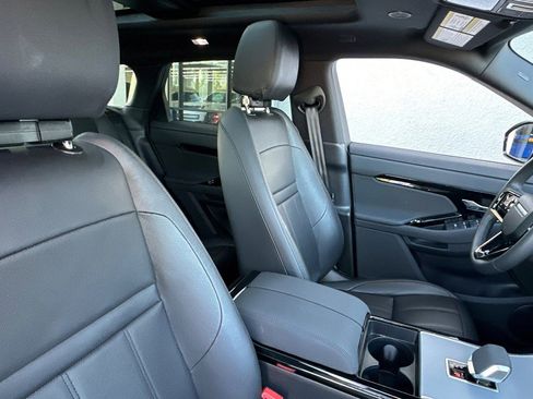 Certified 2025 Land Rover Range Rover Evoque S AWD/4WD image 32