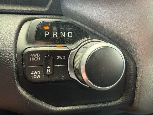 Used 2024 RAM 2500 Tradesman w/ Chrome Appearance Group AWD/4WD image 34
