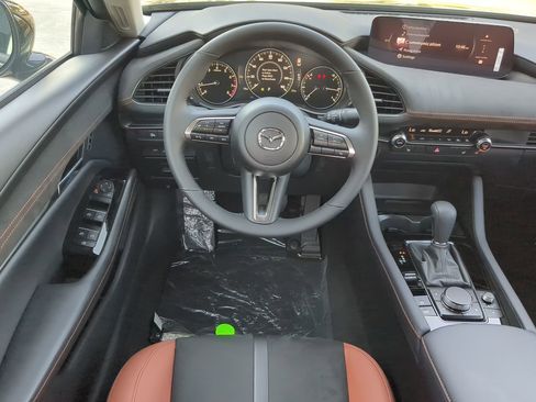 Used 2024 MAZDA MAZDA3 s image 13