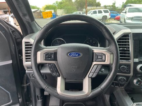 Used 2016 Ford F150 Platinum w/ Equipment Group 701A Luxury image 10