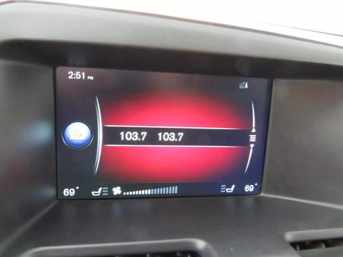 Used 2017 Volvo XC60 T6 Dynamic w/ Preferred Option Package image 20