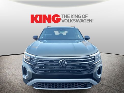 New 2026 Volkswagen Atlas Peak Edition image 10