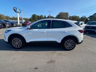 New 2025 Ford Escape SE w/ PHEV Premium Package video 2