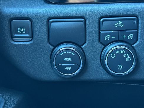 Used 2023 Chevrolet Silverado 1500 LT w/ Protection Package image 34