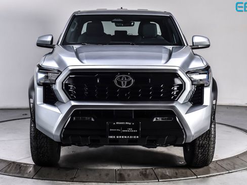 Used 2024 Toyota Tacoma TRD Off-Road AWD/4WD image 3