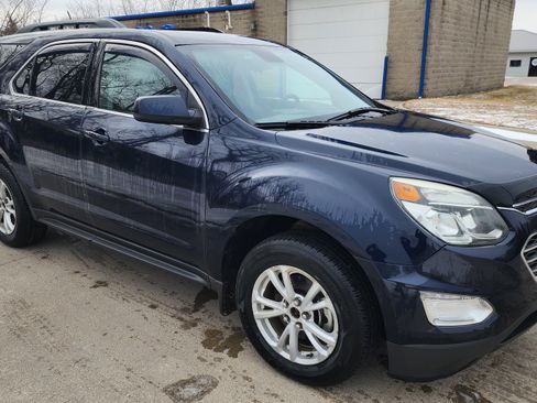 Used 2017 Chevrolet Equinox LT w/ Convenience Package image 3