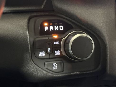 New 2026 RAM 1500 Express AWD/4WD image 17