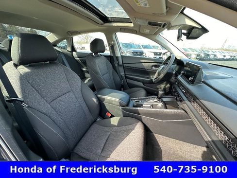 Certified 2025 Honda Accord SE image 36