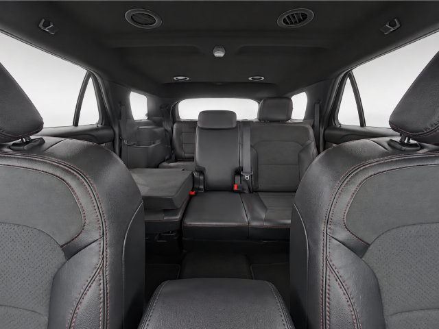 Used 2018 Ford Explorer XLT w/ Equipment Group 202A FWD image 10